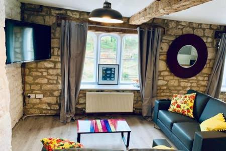 Old Fleece Apartments Stroud  Bagian luar foto